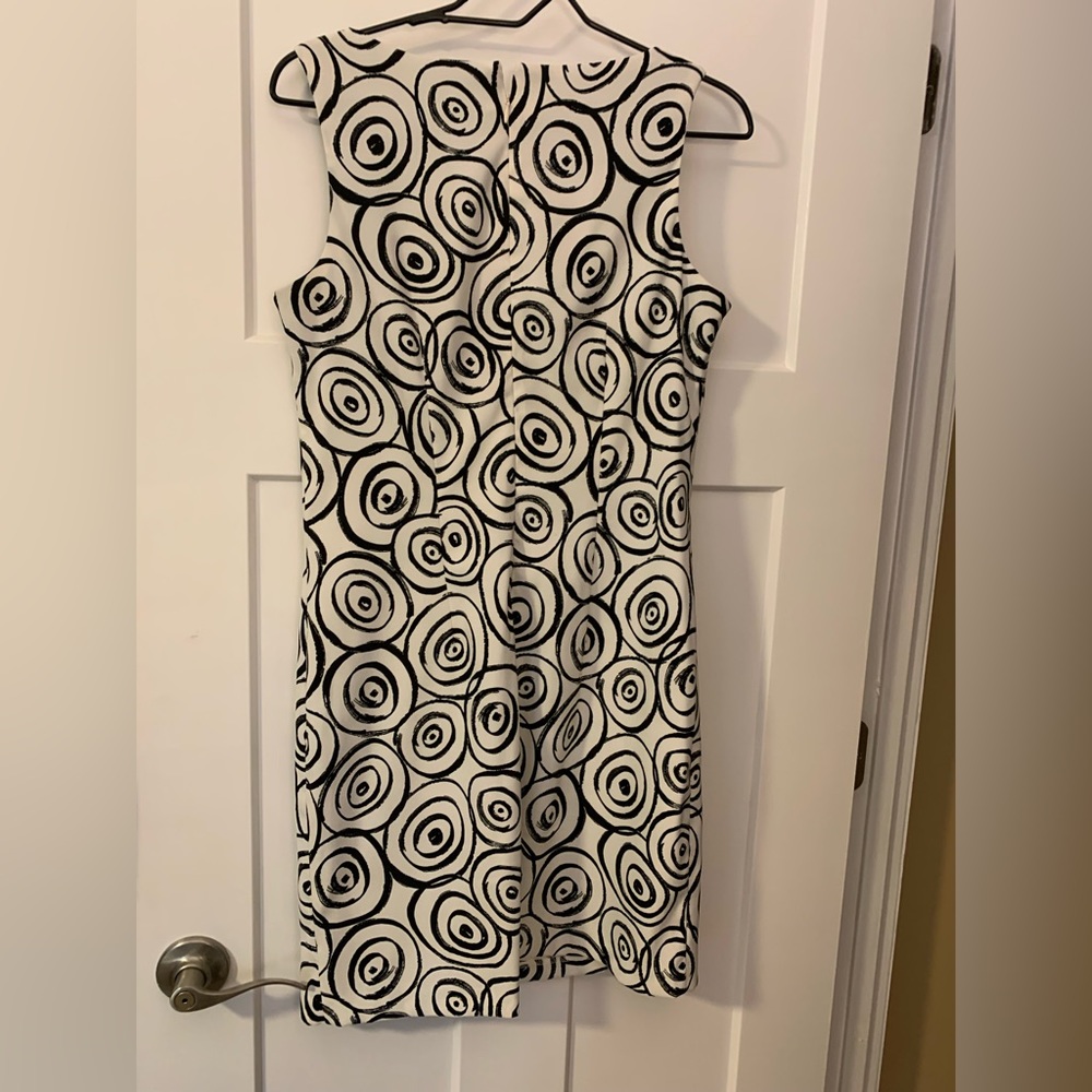 White and black Sheath dress by AB Studios. Black circles. Size 10